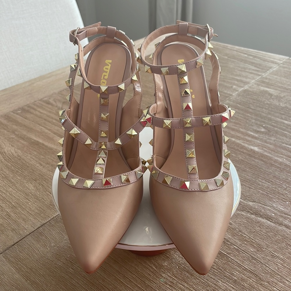 Studded Pumps